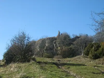 산 정상의 밀라니 성터