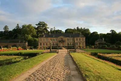 네그르빌에 있는 Château de Pont-Rilly