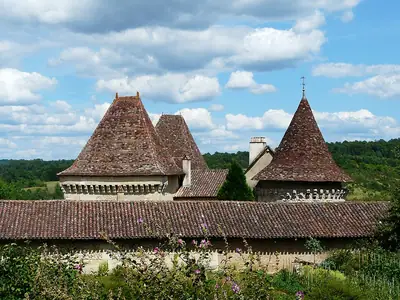 생타킬랭에 있는 Château de Belet의 지붕